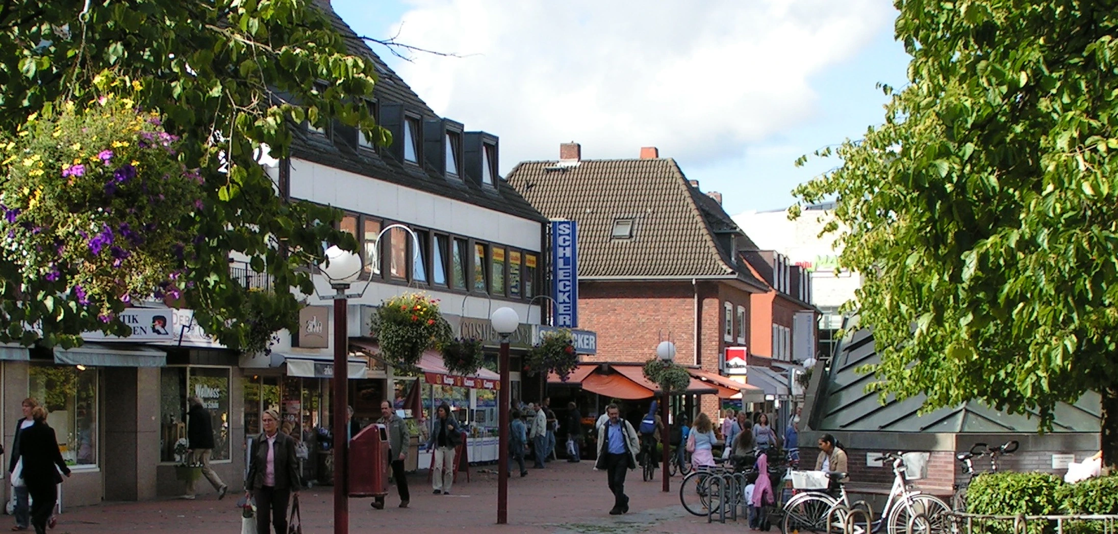 Building at a scale that encourages  walking to destinations